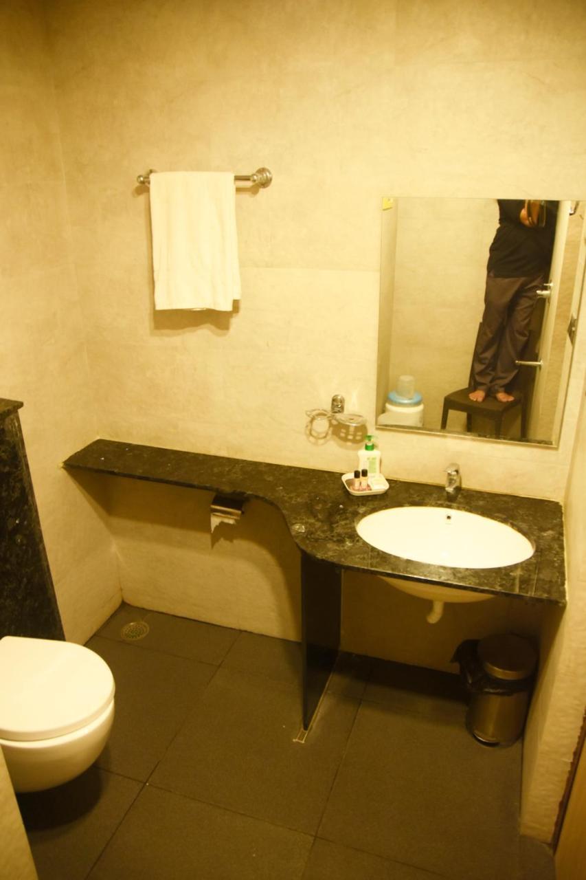 Hotel Om International Gokarna  Exterior photo