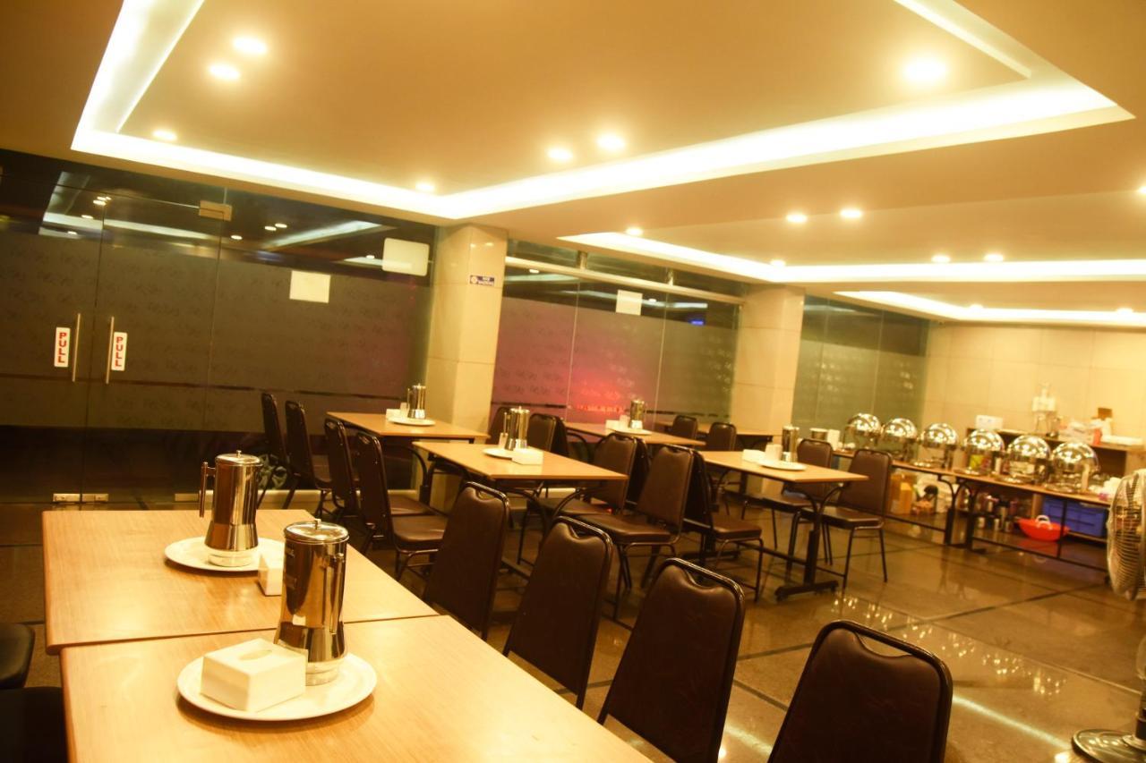 Hotel Om International Gokarna  Exterior photo