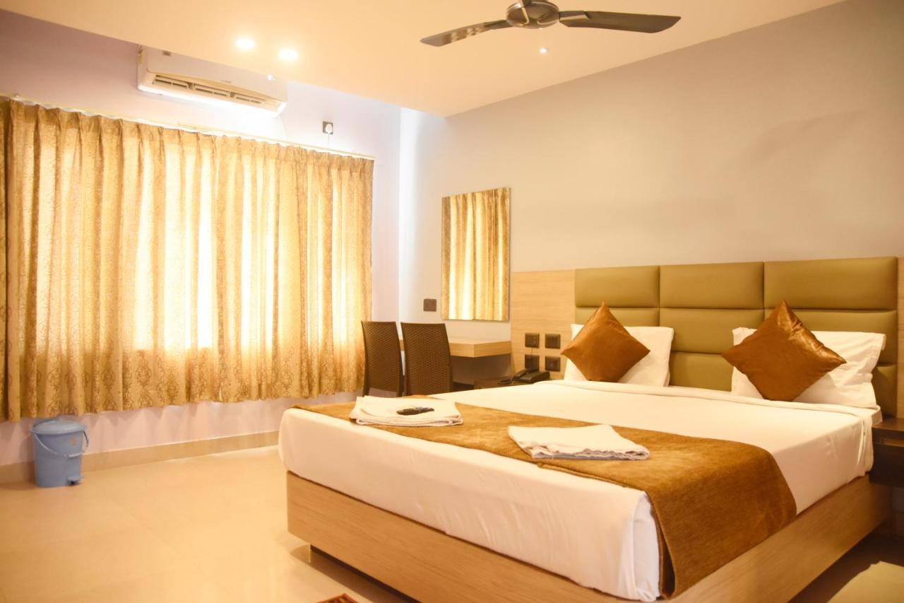 Hotel Om International Gokarna  Exterior photo