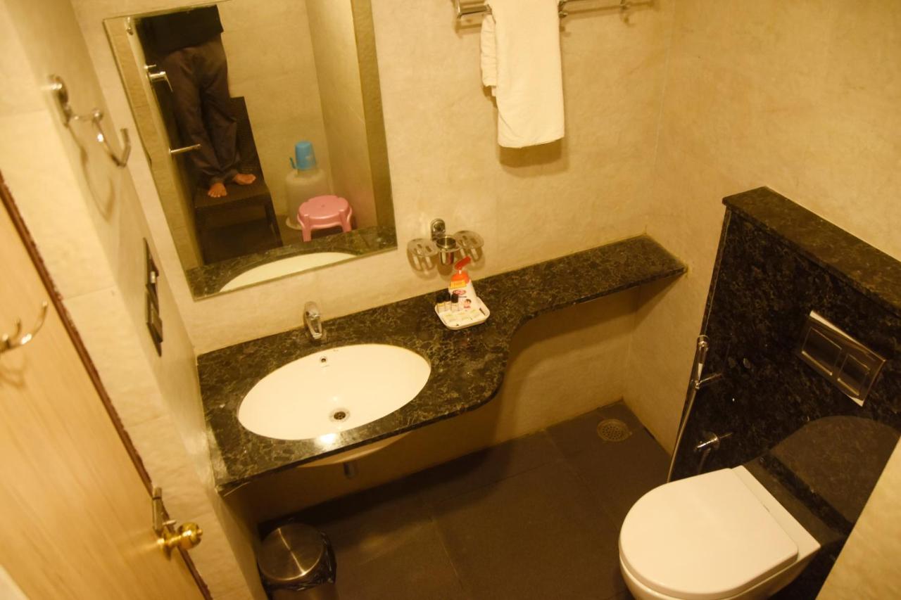 Hotel Om International Gokarna  Exterior photo